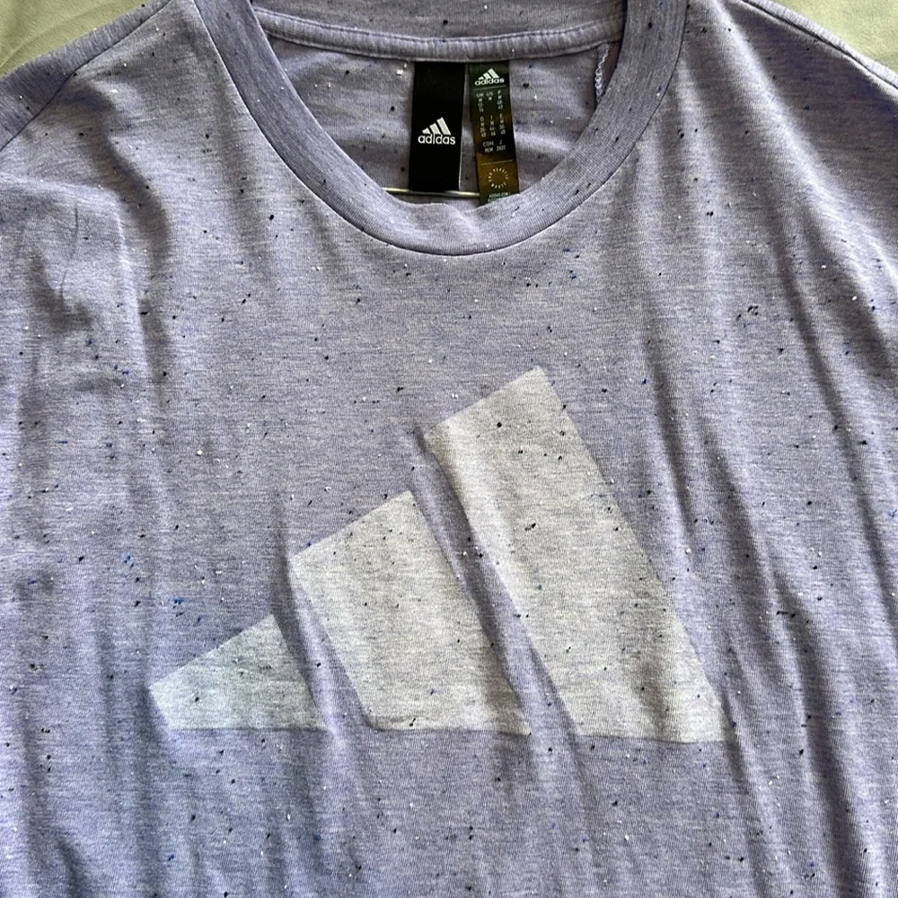 Adidas Tee - Picture 1 of 7
